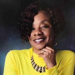 Meet your Posher, Cassandra